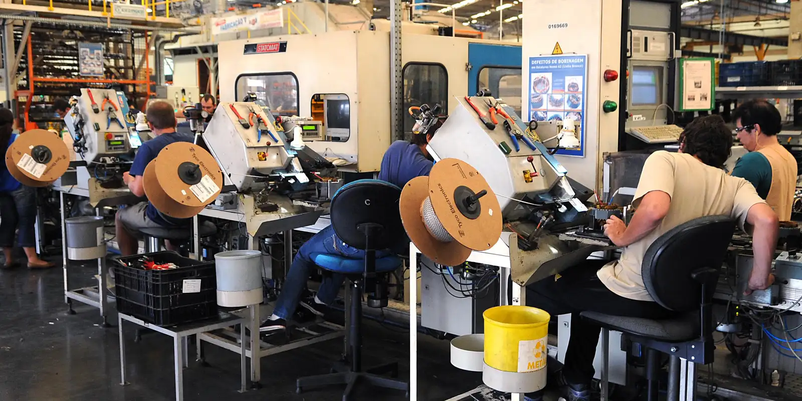 Atividade industrial brasileira cresce em janeiro, mas perdas anteriores persistem