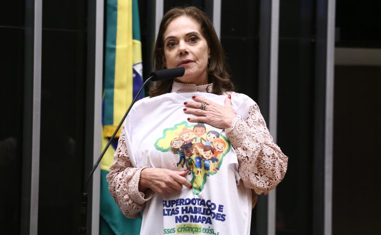 Câmara aprova política nacional e cadastro para estudantes com altas habilidades