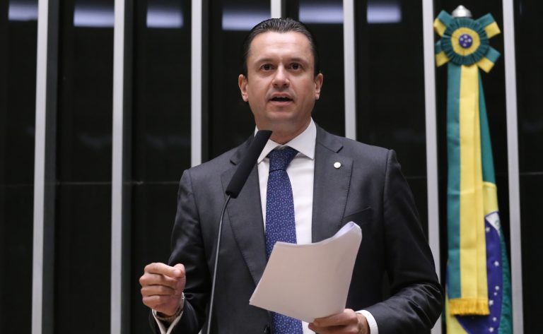 Câmara dos Deputados aprova medidas contra o golpe do falso advogado