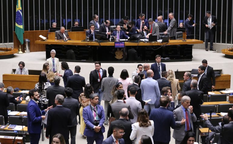 Câmara pode votar projeto que autoriza quebra de sigilo para fixar pensão alimentícia