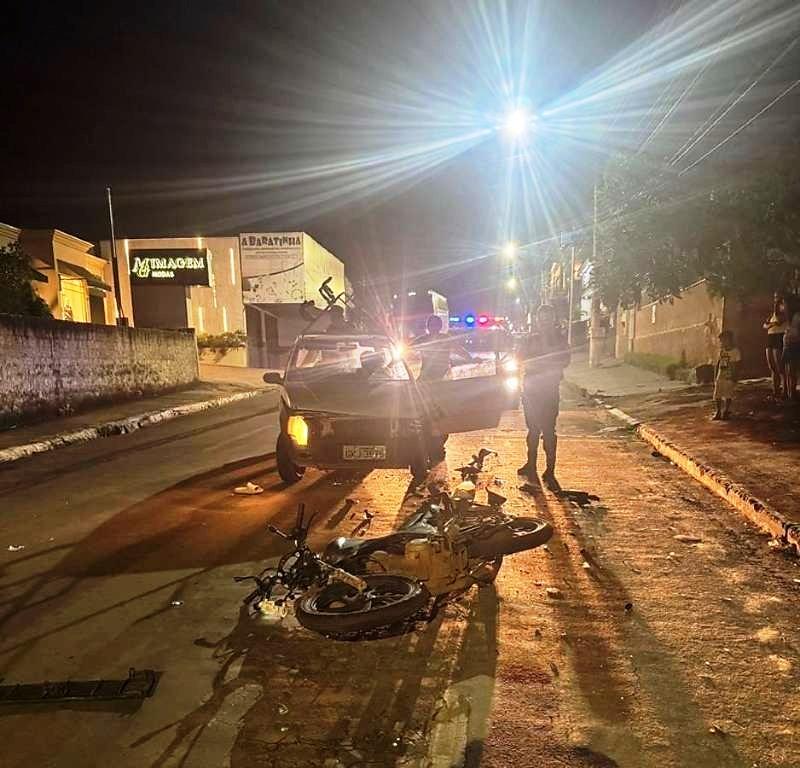 Colisão Frontal entre Carro e Moto Deixa Dois Feridos em Diamantino