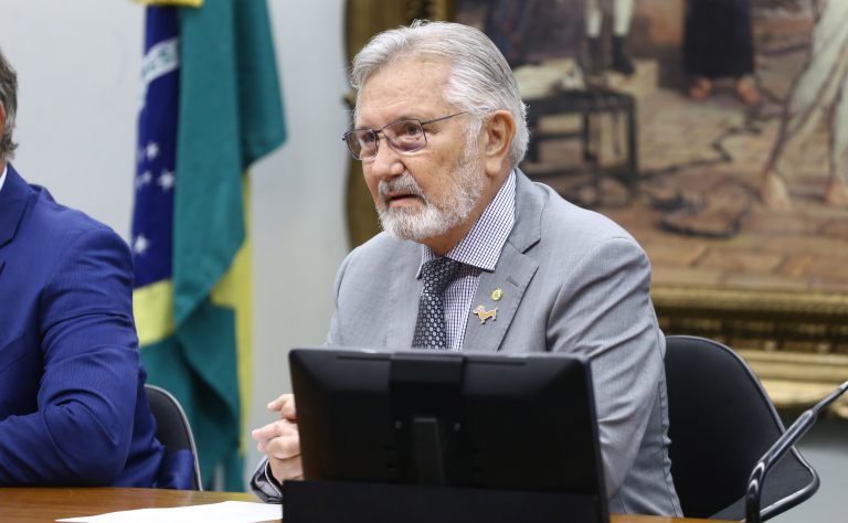 Comissão aprova endurecimento de penas para proteger mulheres de agressores reincidentes