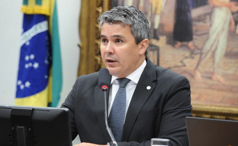 Comissão da Câmara aprova prioridade na emissão de documentos para vítimas de violência doméstica