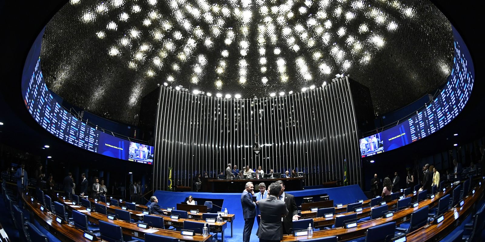 Frente parlamentar pela paz mundial é estabelecida no Congresso Nacional