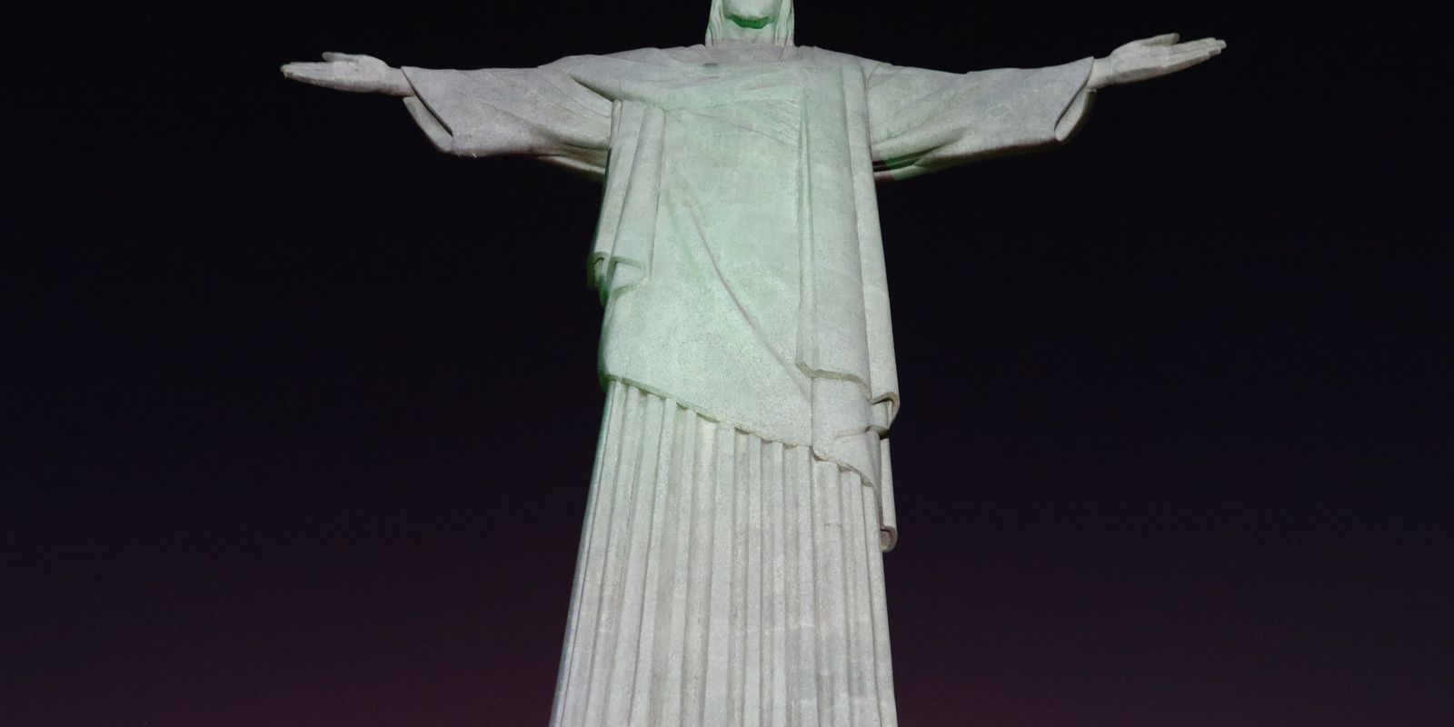 Cristo Redentor ganha iluminação especial contra violência