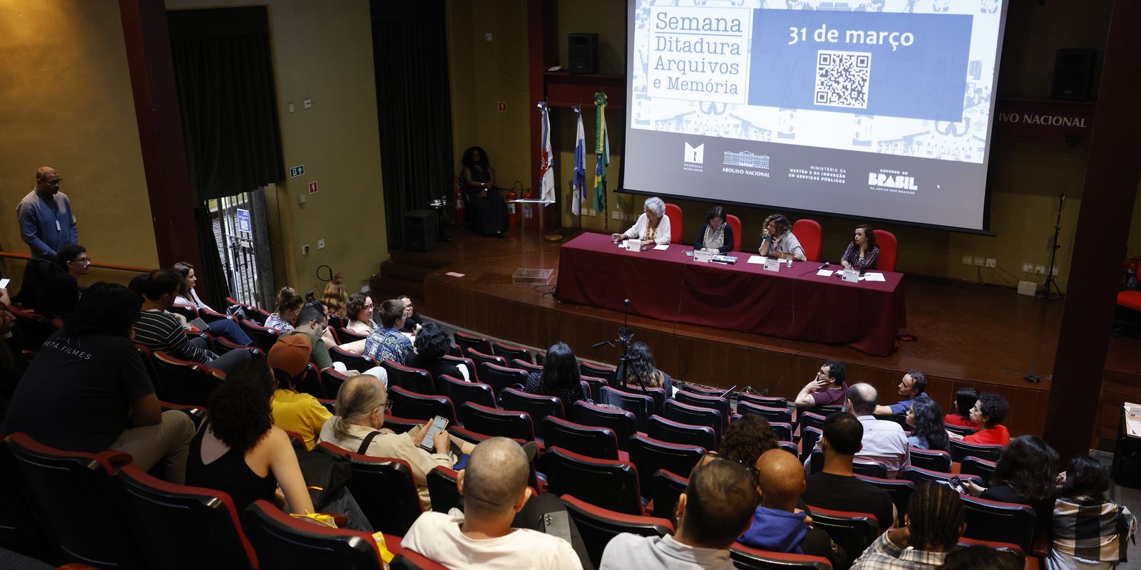 Debate no Arquivo Nacional destaca a importância dos documentos para a memória de 1964