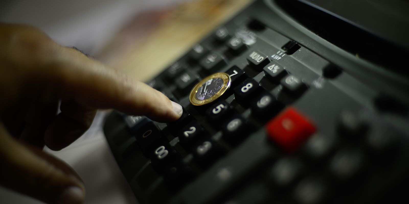Inflação oficial registra alta de 0,7% em fevereiro, com acumulado anual em 3,81%