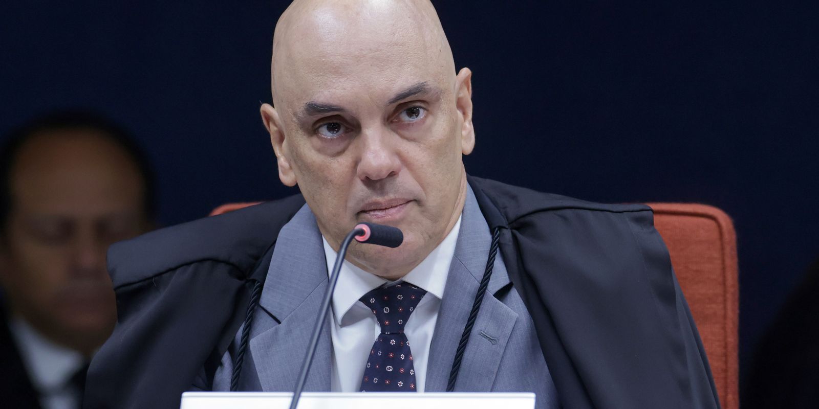Moraes ordena prisão de 