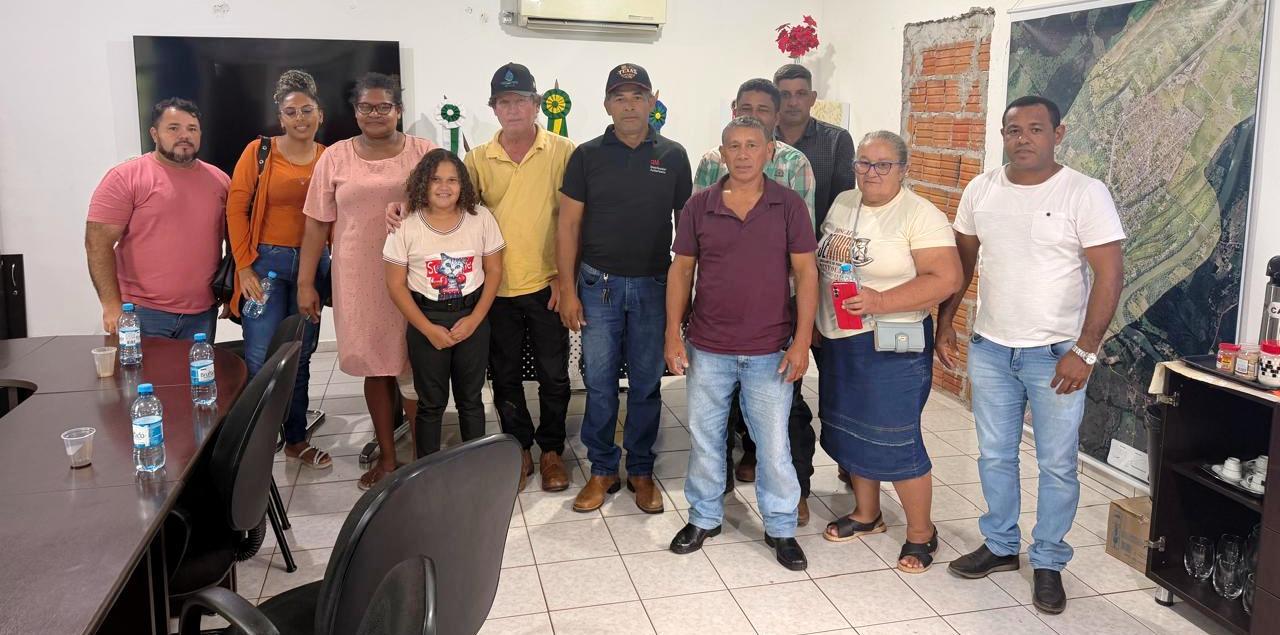 Prefeito de Rosário Oeste debate incentivo à piscicultura e infraestrutura com a Comunidade Buriti