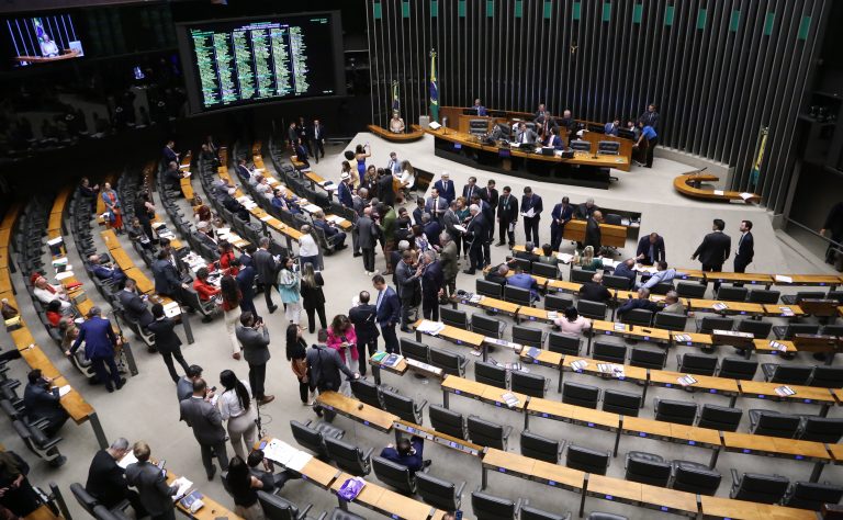 Polícias municipais e progressão de pena geram controvérsia na PEC da Segurança Pública