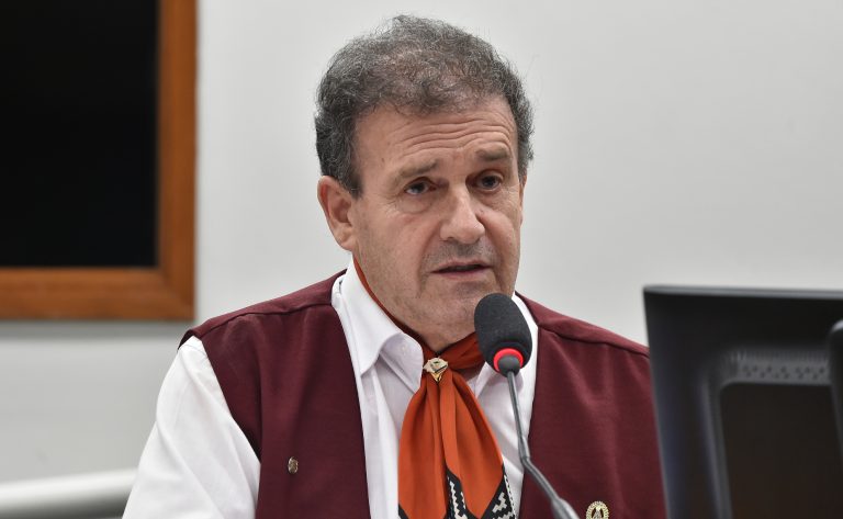 Projeto de lei visa acelerar pensão por morte para filhos de vítimas de feminicídio