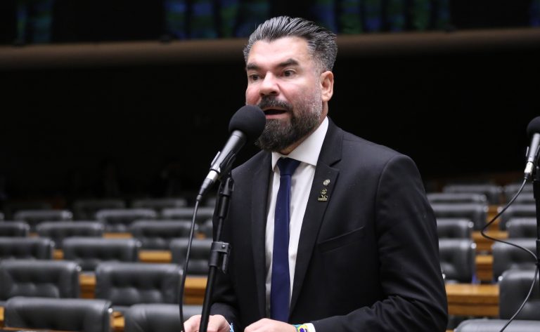 Projeto de lei permite porte de arma para fiscais do Procon em todo o Brasil