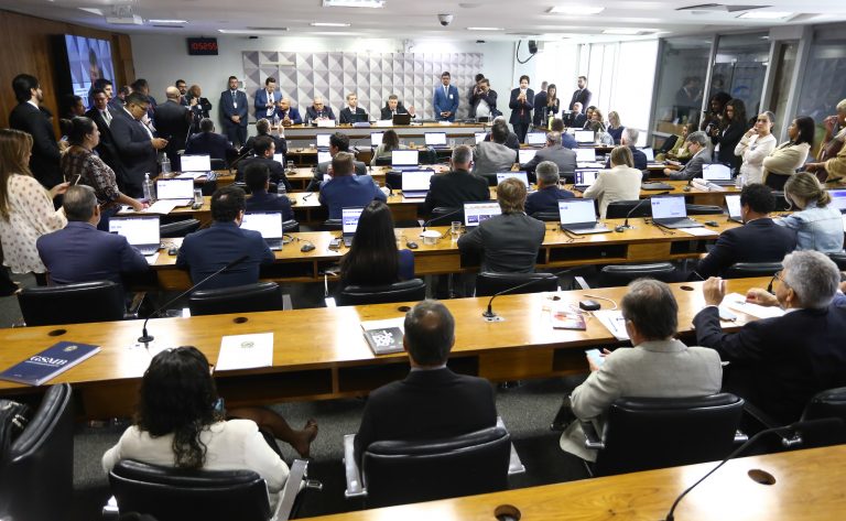 Relatório da CPMI do INSS pode ser lido e votado nesta sexta-feira