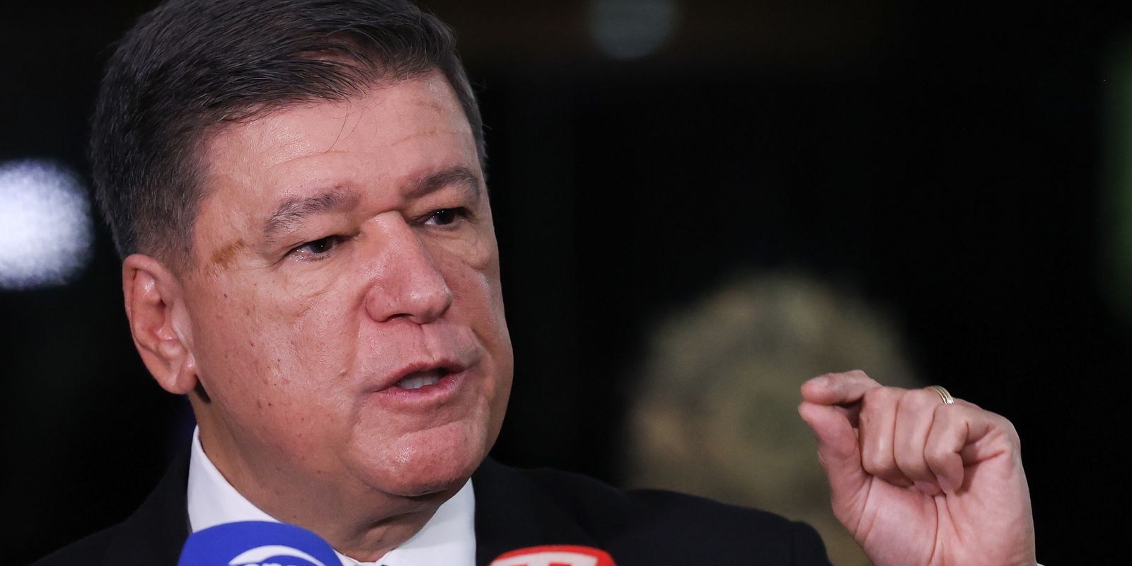 Senador nega irregularidades em repasse de verbas de emendas