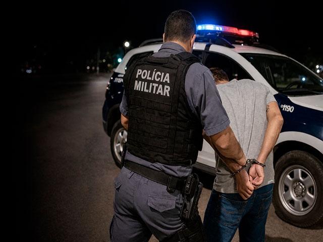 Preso foge de viatura a caminho da delegacia e é recapturado pela PM emBNova Ubiratã