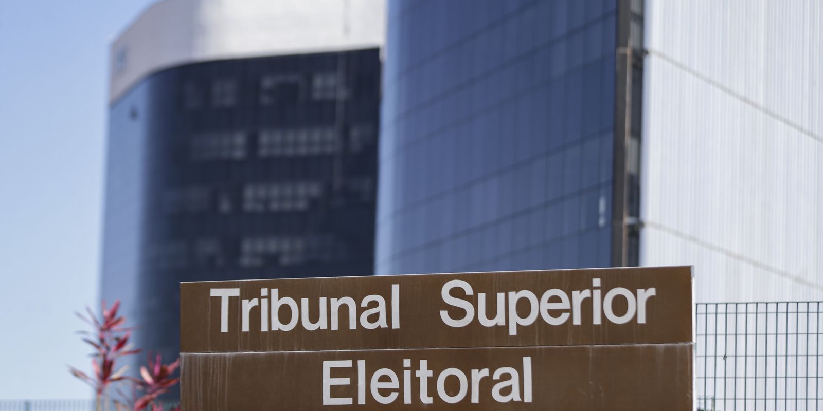 Prazo final para registro de estatutos partidários encerra neste sábado