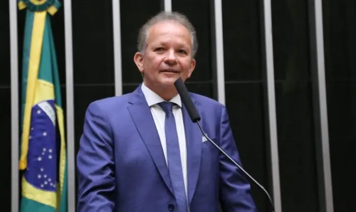 Comissão aprova destinação de royalties do petróleo para qualificação profissional