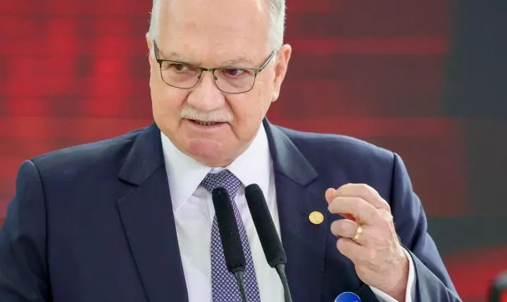 Presidente do STF admite 'imersão em crise' no Judiciário