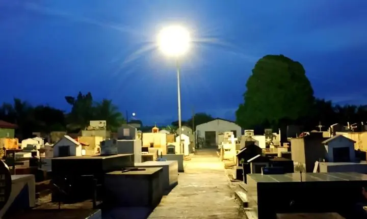 Iluminação no Cemitério Municipal de Rosário Oeste reforça segurança e coíbe vandalismo