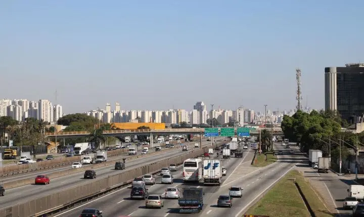 MPRJ solicita interrupção de obras na Via Dutra por risco de alagamentos
