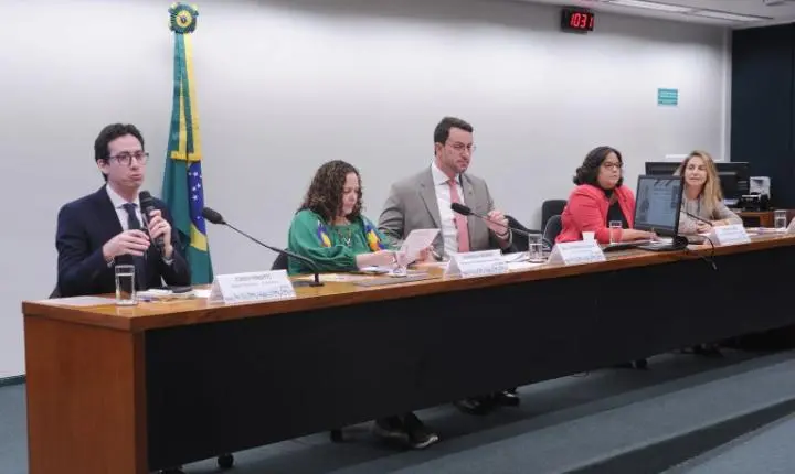 Audiência na Câmara debate situação crítica de abrigos de animais e falta de apoio a ONGs