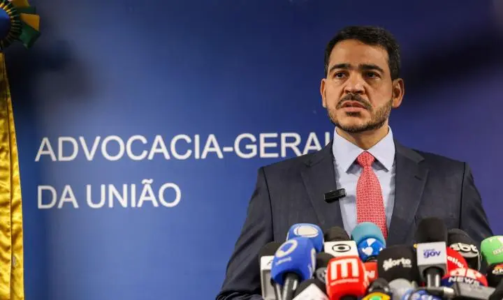 Relatório favorável à nomeação de Messias para o STF é apresentado